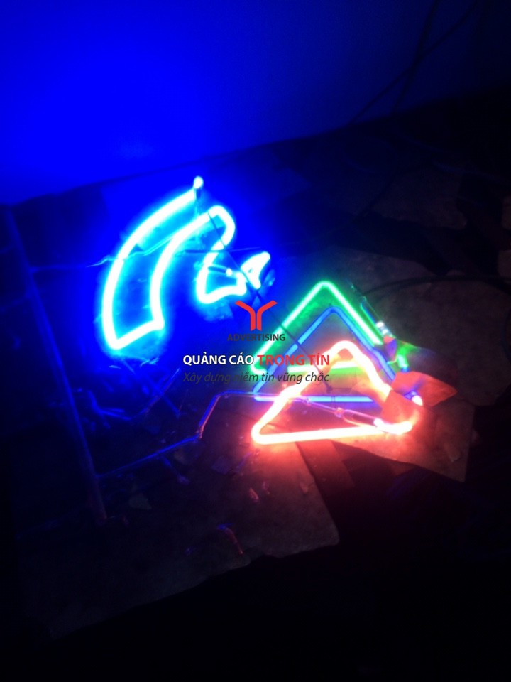 san-xuat-neon-sign